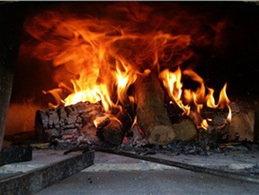 В Красноярском крае резко увеличилось количество пожаров в домах с печным отоплением