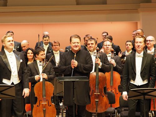 Виртуальный концертный зал приглашает ачинцев на выступление Государственного симфонического оркестра Республики Татарстан