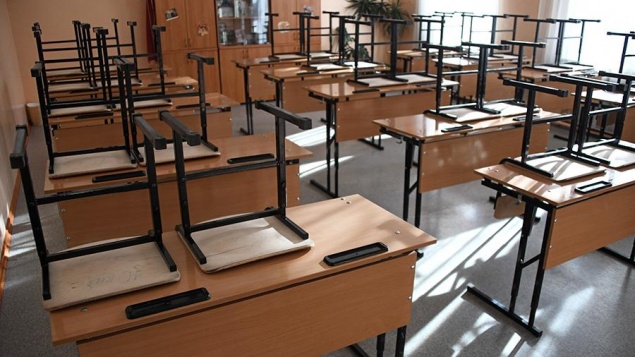 Сосновоборскую школу № 5 отправили на досрочные каникулы из-за коронавирса у учителей