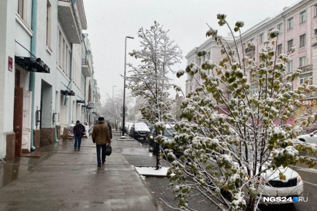 На Красноярск снова обрушится сильный ветер со снегомм