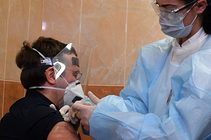 Россияне раскрыли побочные эффекты вакцины от COVID-19