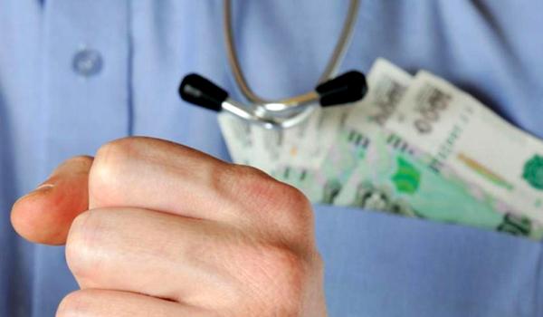 Главврач минусинской больницы провалила капремонт в отделении и попала под уголовное дело