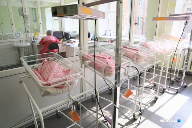 В Красноярском крае разыскивают трех суррогатных матерей за попытку продажи новорожденных в Китай