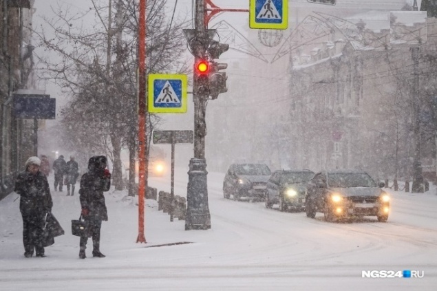 Красноярцев ожидают теплые выходные и снегопад