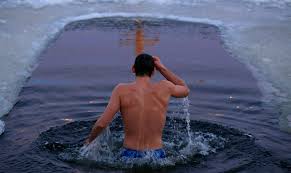 Полиция обещает штрафовать красноярцев за купание в Крещение