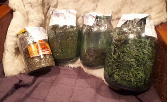 Почти полкилограмма марихуаны изъяли у жителя Курагинского района. Хранил у себя дома