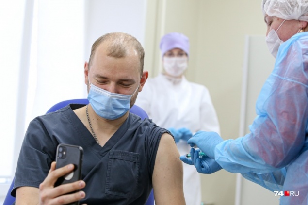 Что происходит с организмом, когда вы ставите прививку от коронавируса: простое объяснение