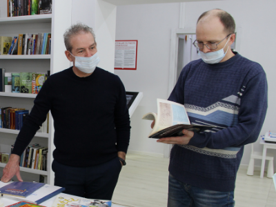 Ачинскую модельную библиотеку посетил руководитель культурного общества «Sibita» Фердинандо Бустелли