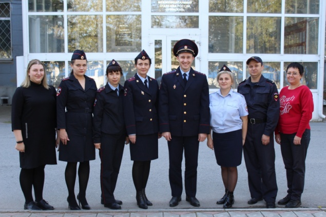 В Ачинске поздравили с профессиональным праздником сотрудников Штаба