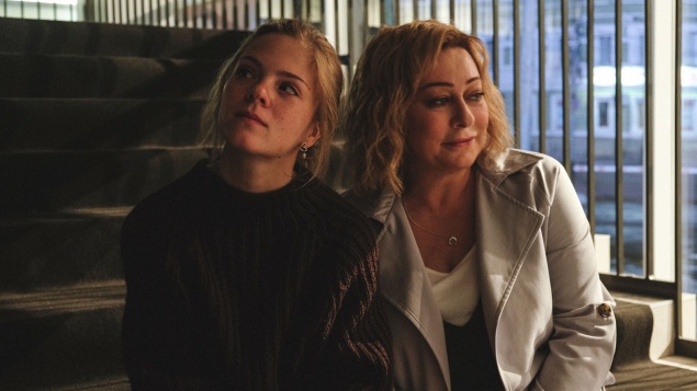 Пара из будущего (2021) - комедия, фантастика, мелодрама