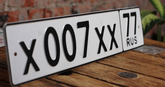 Как правильно поменять госномера на машине: на одном авто, с одного на другое, на новый автомобиль и с чужой машины?