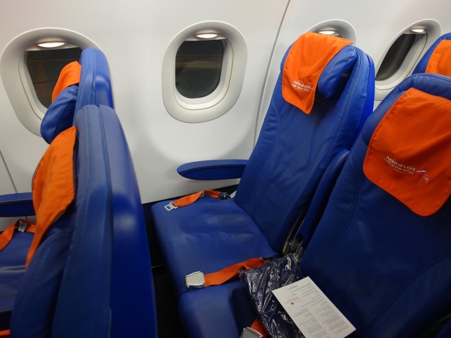 Туристам назвали запрещенные к перевозке в ручной клади рождественские товары