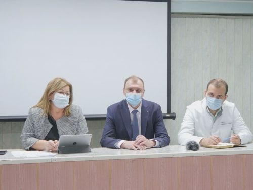 Сегодня коллективу Ачинской межрайонной больницы был представлен новый руководитель