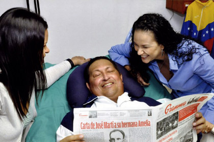 Мадуро объяснил болезнь Чавеса заботой о народе