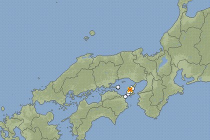 Во время землетрясения в Японии пострадали 16 человек