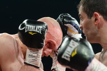 Российский боксер Чахкиев не сумел завоевать титул чемпиона мира