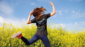 Люди бывают счастливы в двух возрастах