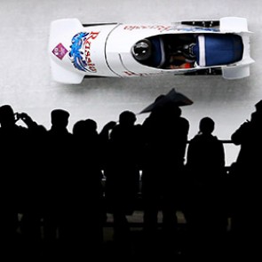 Россия поднялась на второе место медального зачета Олимпиады