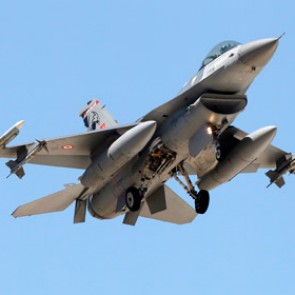 Турция подняла истребители на перехват самолета-разведчика ВВС РФ