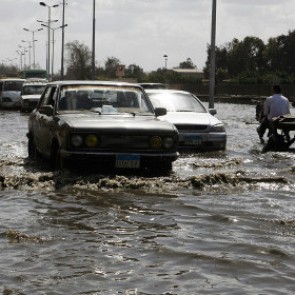 При столкновении автобуса с грузовиком в Египте погибли 16 человек