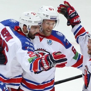 «Лев» переиграл «Локомотив» в третьем матче полуфинальной серии Кубка Гагарина