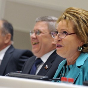 Более 100 представителей руководства России оказались в санкционном списке ЕС