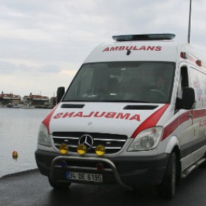 В Турции в аварии туристического автобуса погибла девочка из России