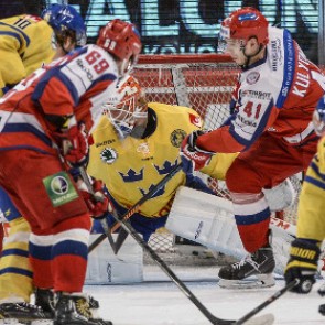 Сборная России уступила шведам в заключительном матче Еврохоккейтура