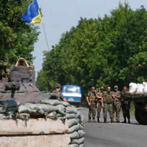 Киев отказался вводить военное положение в Донбассе