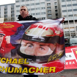 Шумахер вышел из комы