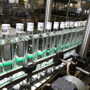 В России стали выпускать меньше водки