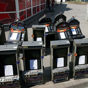 Путин ужесточил наказание за организацию игорного бизнеса