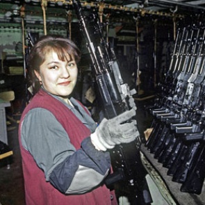 Концерн «Калашников» подал заявку на регистрацию словесного товарного знака «АК-47»