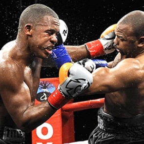 Рой Джонс одержал 62-ю победу на профессиональном ринге