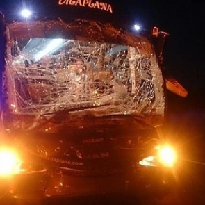 Десять футболистов испанского клуба пострадали в ДТП с грузовиком