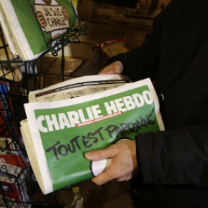 В Госдуме предложили внести в санкционные списки сотрудников Charlie Hebdo