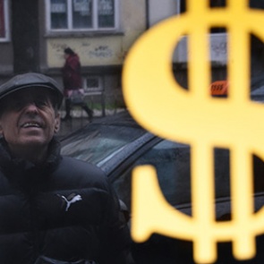 Рубль стремительно ослаб к доллару