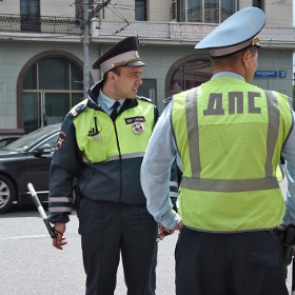 Злостных нарушителей скоростного режима предложили сажать на 15 суток