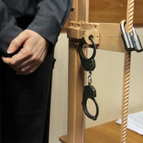 В Подмосковье школьница с другом зарезали ее отца и ранили мать