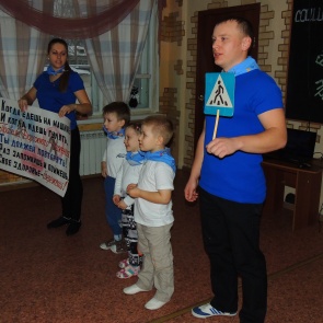 В Ачинске прошел семейный квест «Правила движения знаем без сомнения»