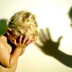 Жителя Ачинска будут судить за избиение сыновей