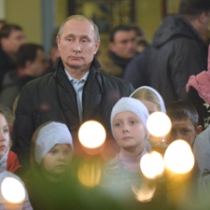 Путин встретил Рождество в храме в Тверской области