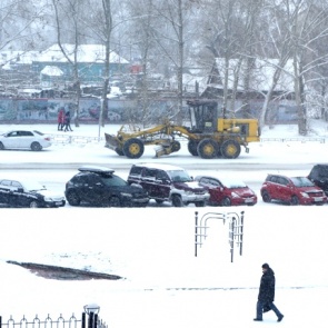 Свыше 5 сантиметров снега выпало за ночь на улицах города