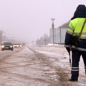 Госавтонспекторы в Ачинске рекомендуют оплачивать штрафы «со скидкой»