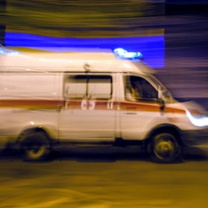 Полицейские направили в суд дело по факту умышленного повреждения автомобиля скорой помощи