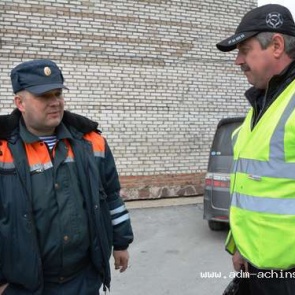 Муниципальные инспекторы и сотрудники ГО и ЧС совместно патрулируют улицы Ачинска