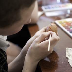 В Ачинском музее прошел мастер-класс, посвященной предстоящей Пасхе