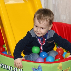 Дон Картон привел лето в Ачинск