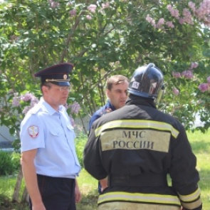 В Ачинске полицейские и пожарные провели совместные учения