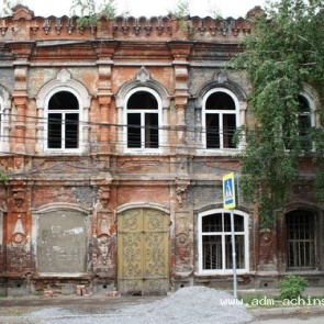 В Ачинске спасают от разрушения купеческий дом 19 века